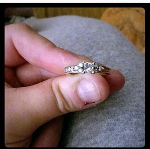Beautiful 14k white gold engagement ring